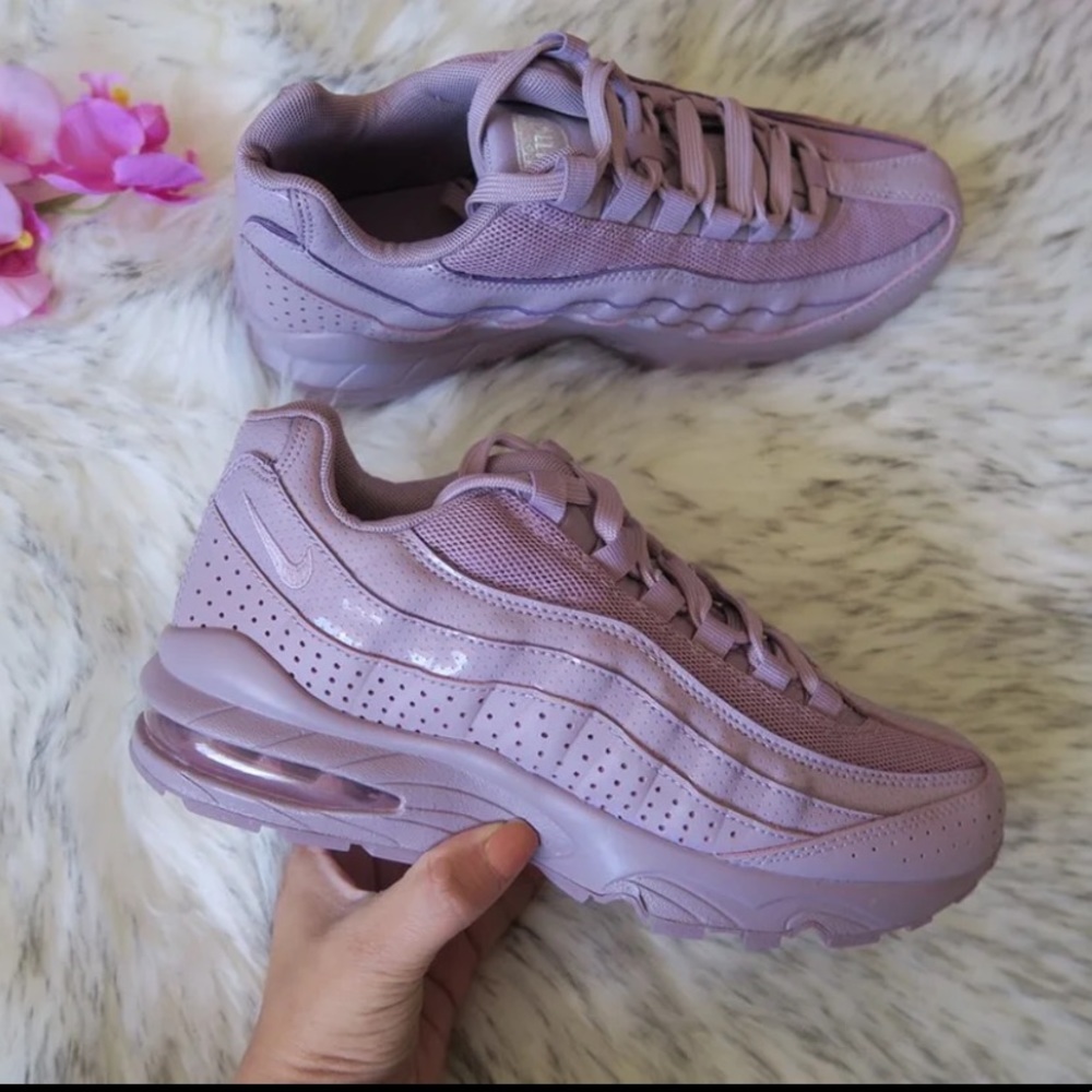 ‼️Sold ‼️🔥 Rare Nike Air Max 95 SE Pink 6Y/7.5W - Picture 5 of 8